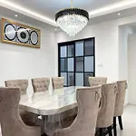 Modern Family Suite 4Bed3Bath Johor Bahru