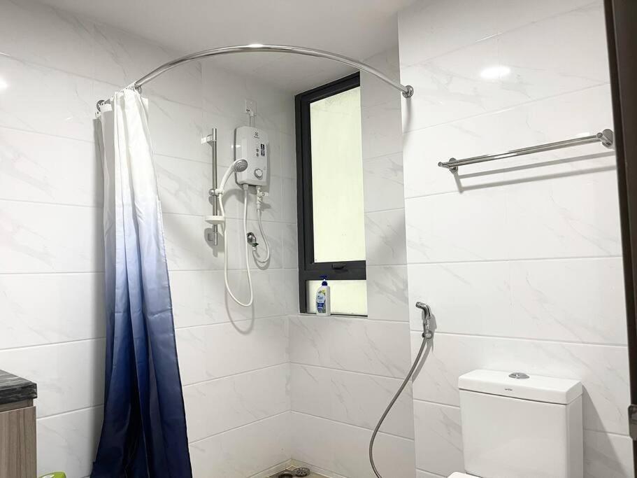 Modern Family 4bed3bath Pangsapuri *